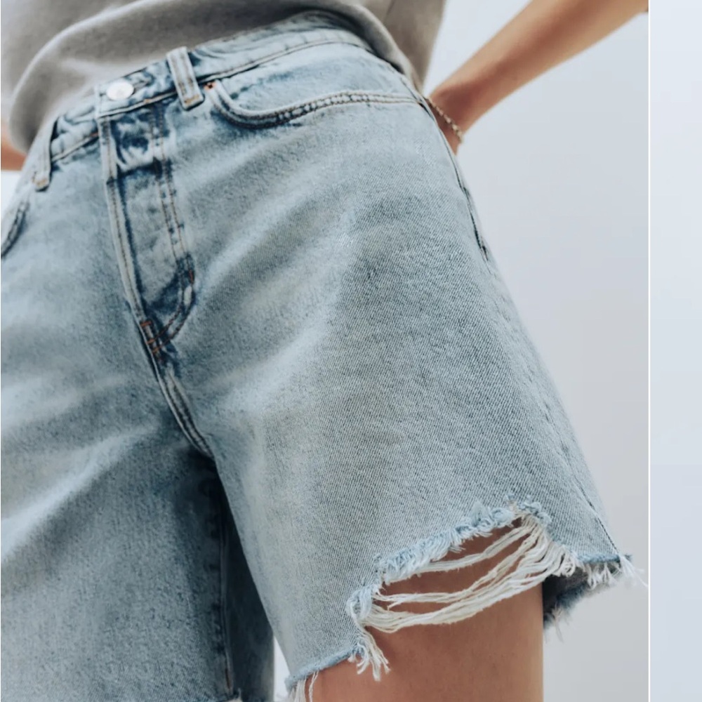 NWT REFORMATION Raye Mid Rise Jean Shorts Rigid Denim Size 33 Inseam 6” Women’s